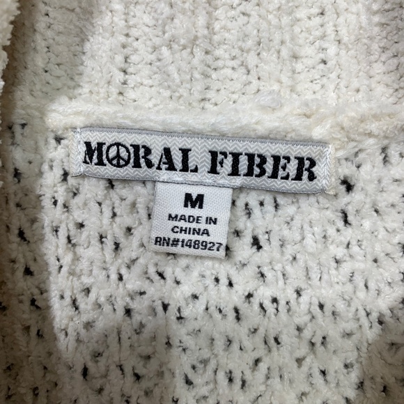 Moral Fiber Women’s Cream Cable Knit Turtleneck Sweater Size M Polyester Chunky - Picture 7 of 8